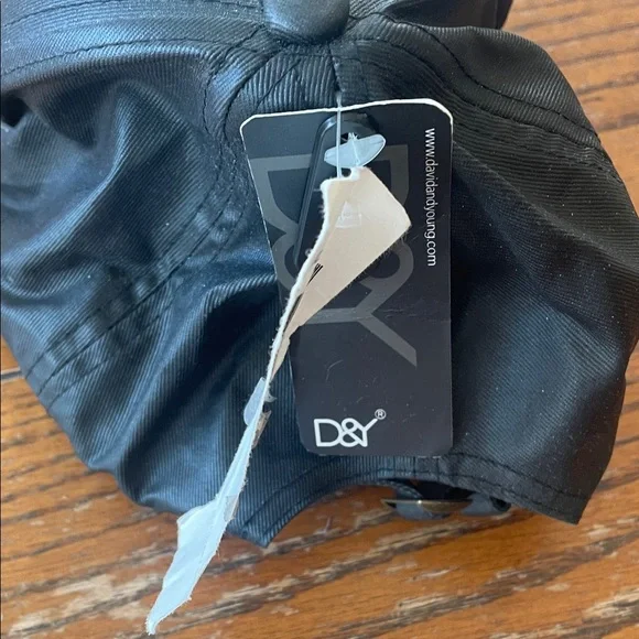 David and Young Black Two Tone Cap NWT - Picture 4 of 7